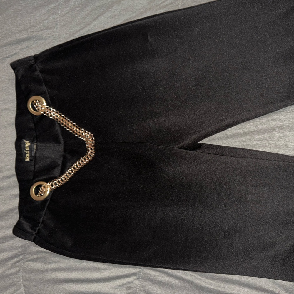 Like an angel (brand name) 95% Polyester, 5% Spandex, Large, black w gold chain